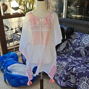 Unworn Amita Naithani White Cotton Embroidered Peasant Blousr Tunic Cover Up M